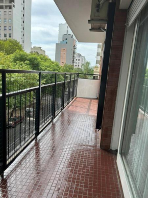 Depto muy amplio y luminoso a metros del Pasaje Rodrigo y cerca de todo